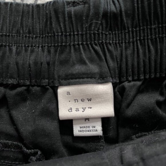 A New Day pleat front black shorts - Picture 6 of 8